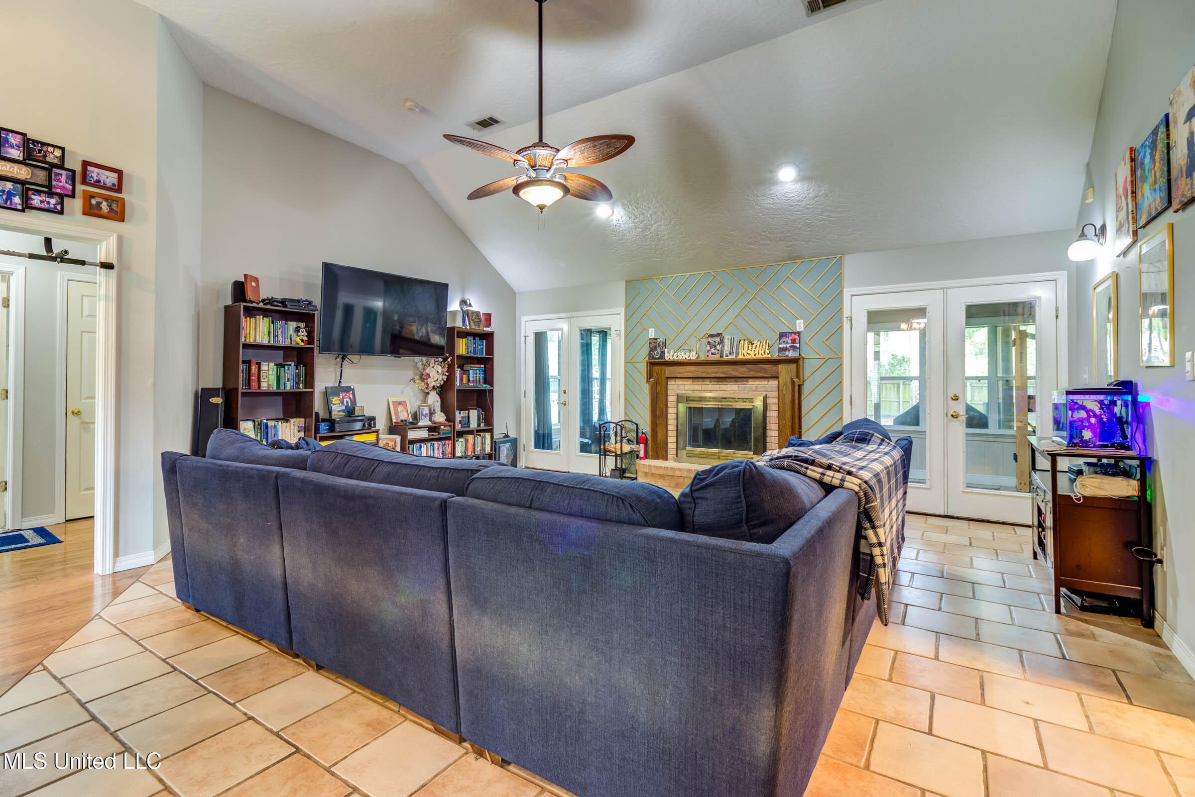 8812 Old Walnut Road Ocean Springs, MS 39564 - Photo 21 of 36 21