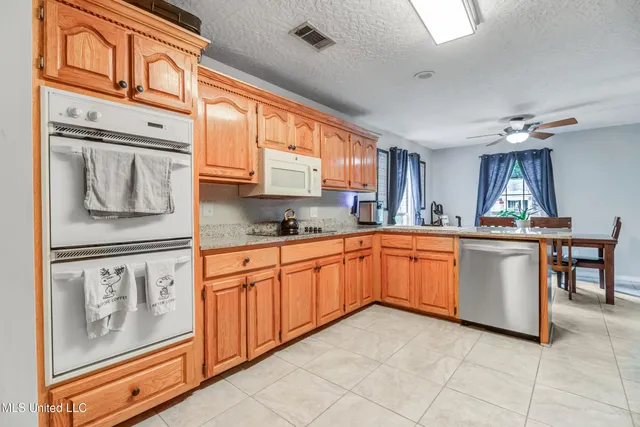 $2,500 | 8812 Old Walnut Road, Ocean Springs, MS 39564