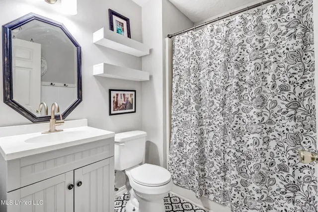 $2,500 | 8812 Old Walnut Road, Ocean Springs, MS 39564