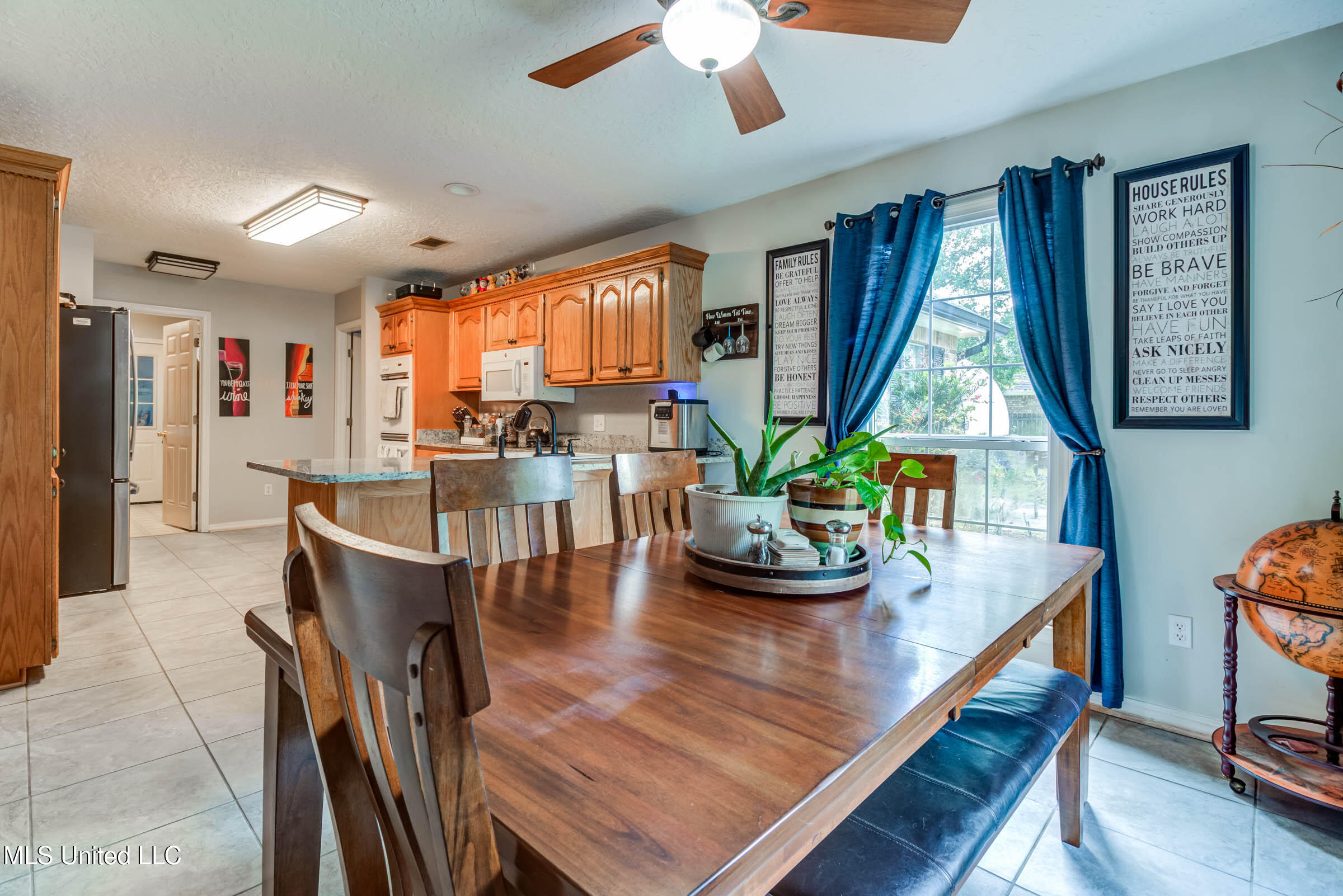 8812 Old Walnut Road Ocean Springs, MS 39564 - Photo 10 of 36 10