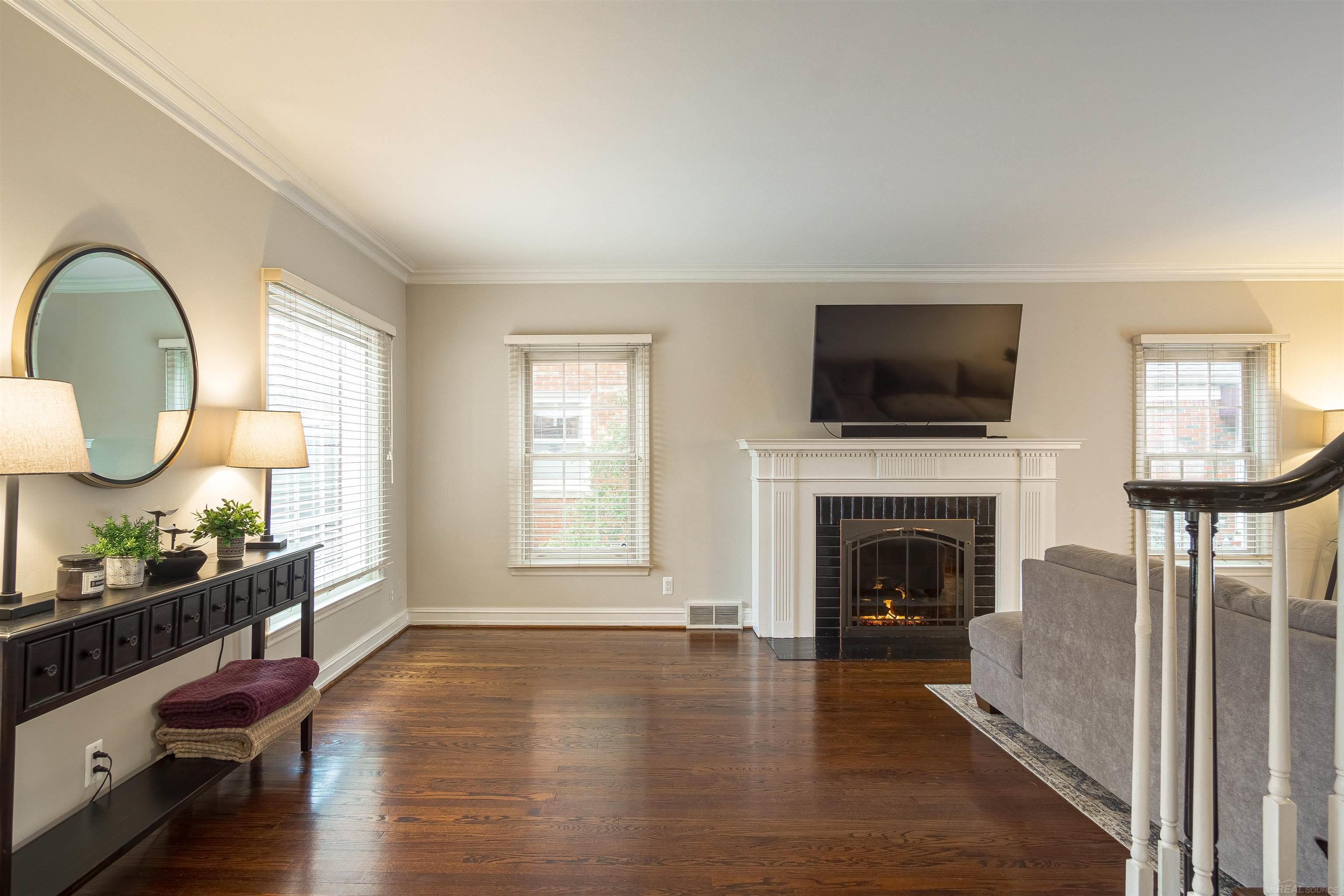 1644 Severn Road Grosse Pointe Woods, MI 48236 - Photo 14 of 45