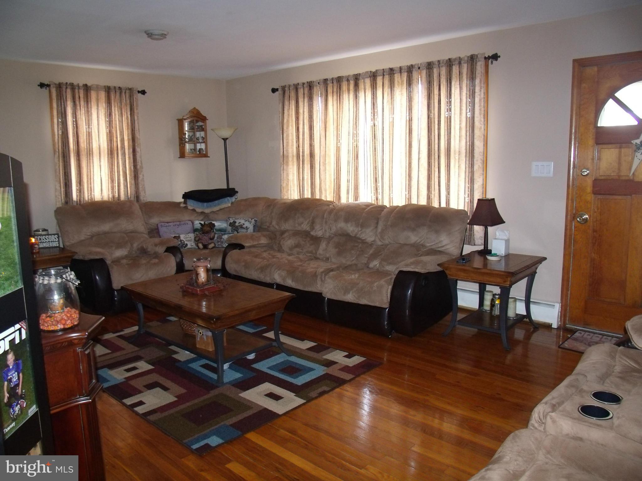 3726 Shiloh Road Hampstead, MD 21074 - Photo 4 of 15 GLEAMING HARDWOOD FLOORS