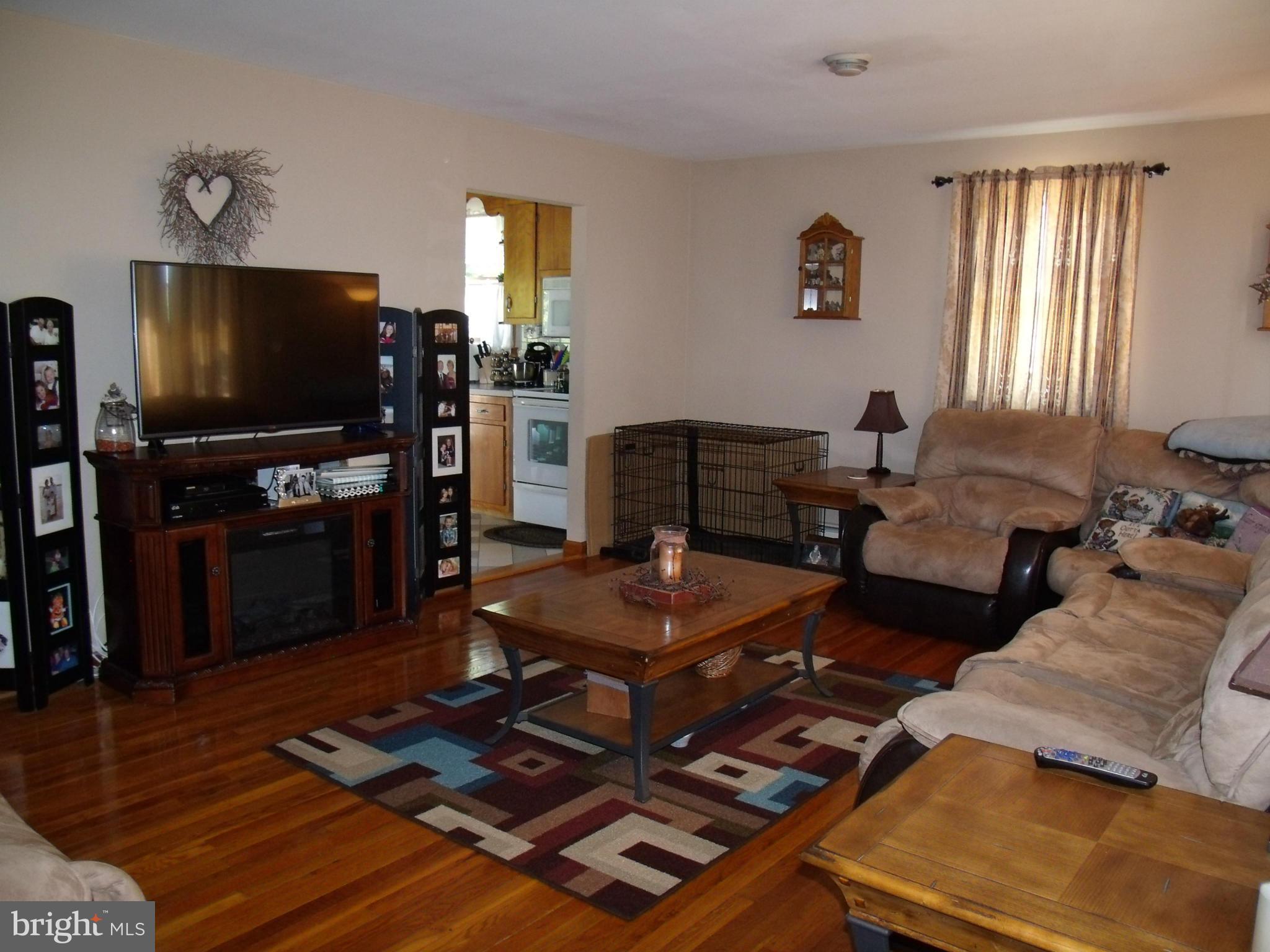 3726 Shiloh Road Hampstead, MD 21074 - Photo 5 of 15 GLEAMING HARDWOOD FLOORS