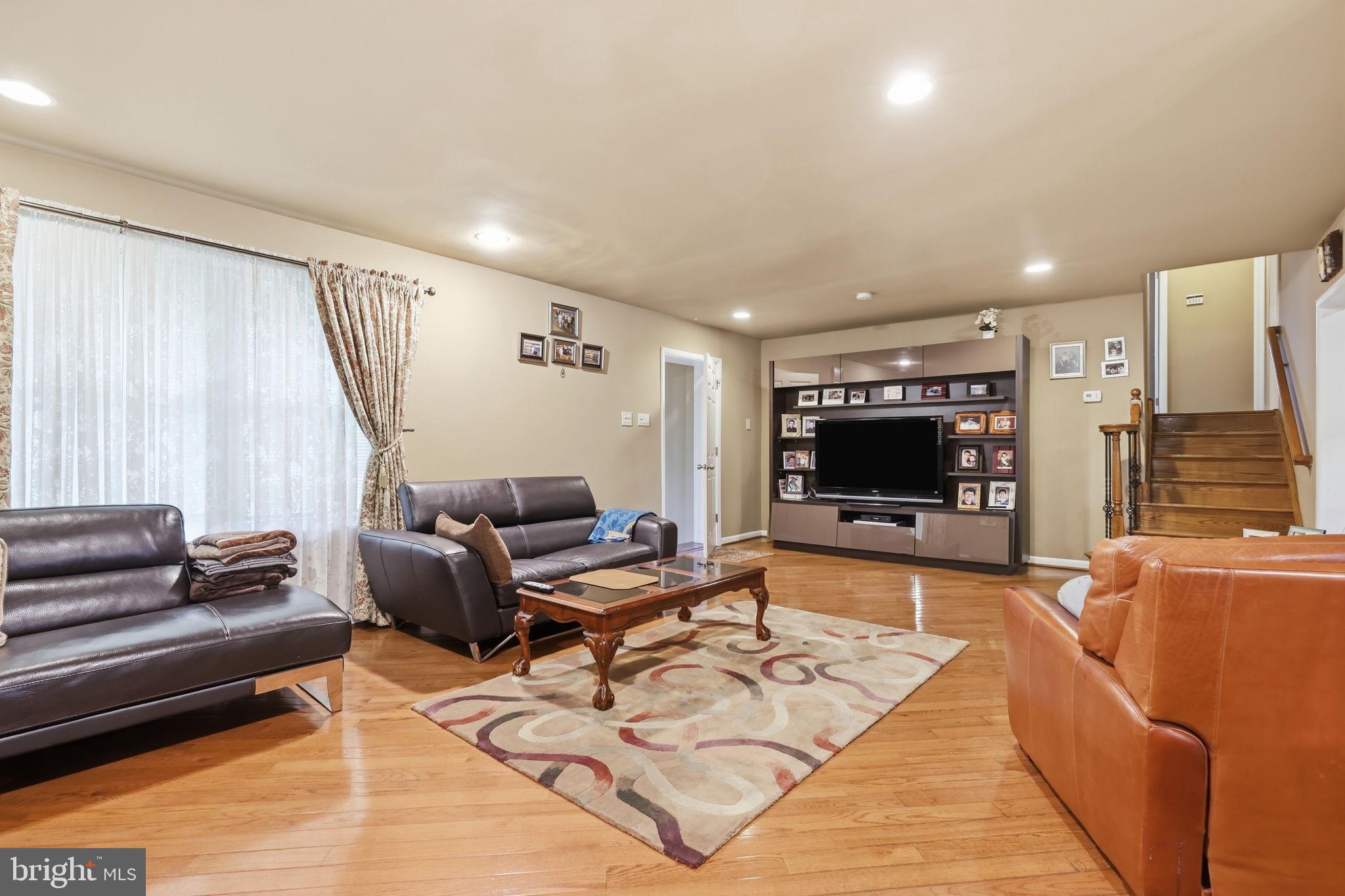 1111 Harriett Road Huntingdon Valley, PA 19006 - Photo 8 of 49