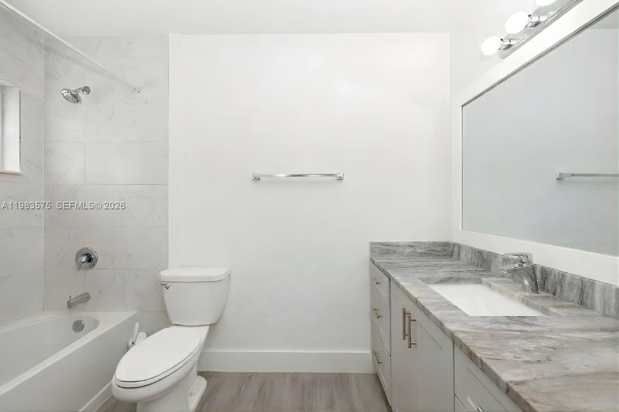 2419 Northwest 101st Street Miami, FL 33147 - Photo 12 of 28