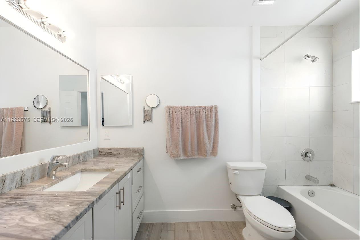 2419 Northwest 101st Street Miami, FL 33147 - Photo 25 of 28