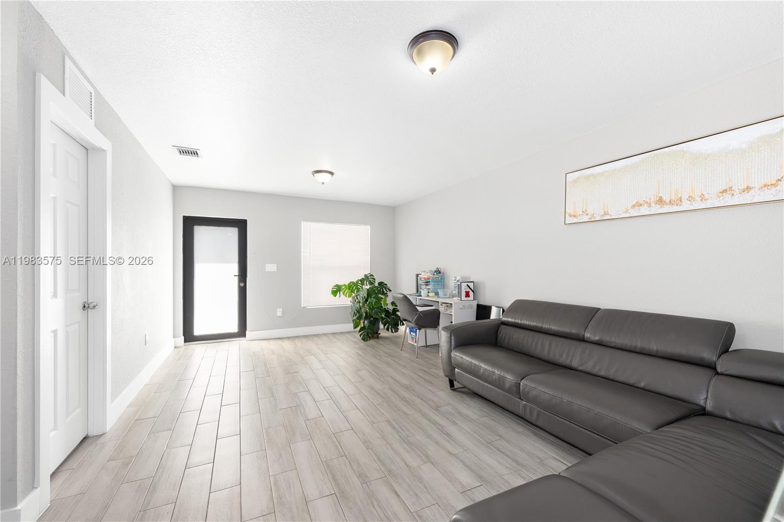 2419 Northwest 101st Street Miami, FL 33147 - Photo 3 of 28