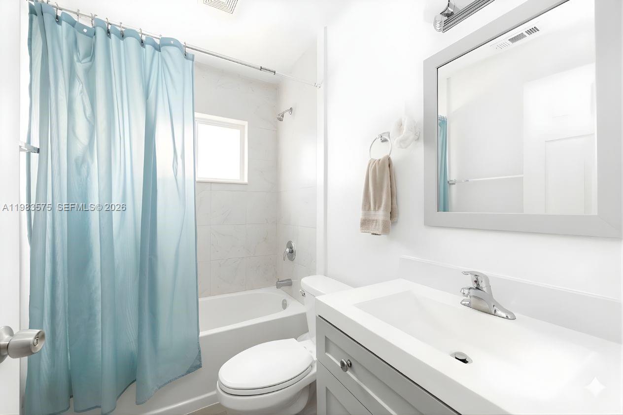 2419 Northwest 101st Street Miami, FL 33147 - Photo 4 of 28