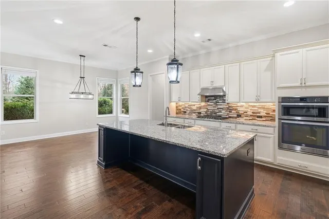 $669,900 | 512 Edgewater Drive, Canton, GA 30115