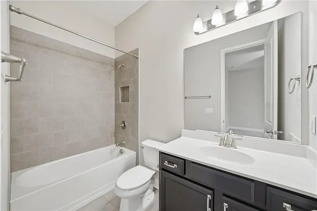 $669,900 | 512 Edgewater Drive, Canton, GA 30115