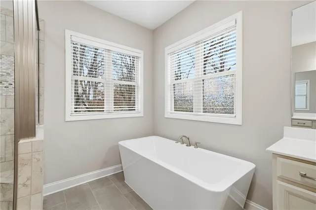 $669,900 | 512 Edgewater Drive, Canton, GA 30115