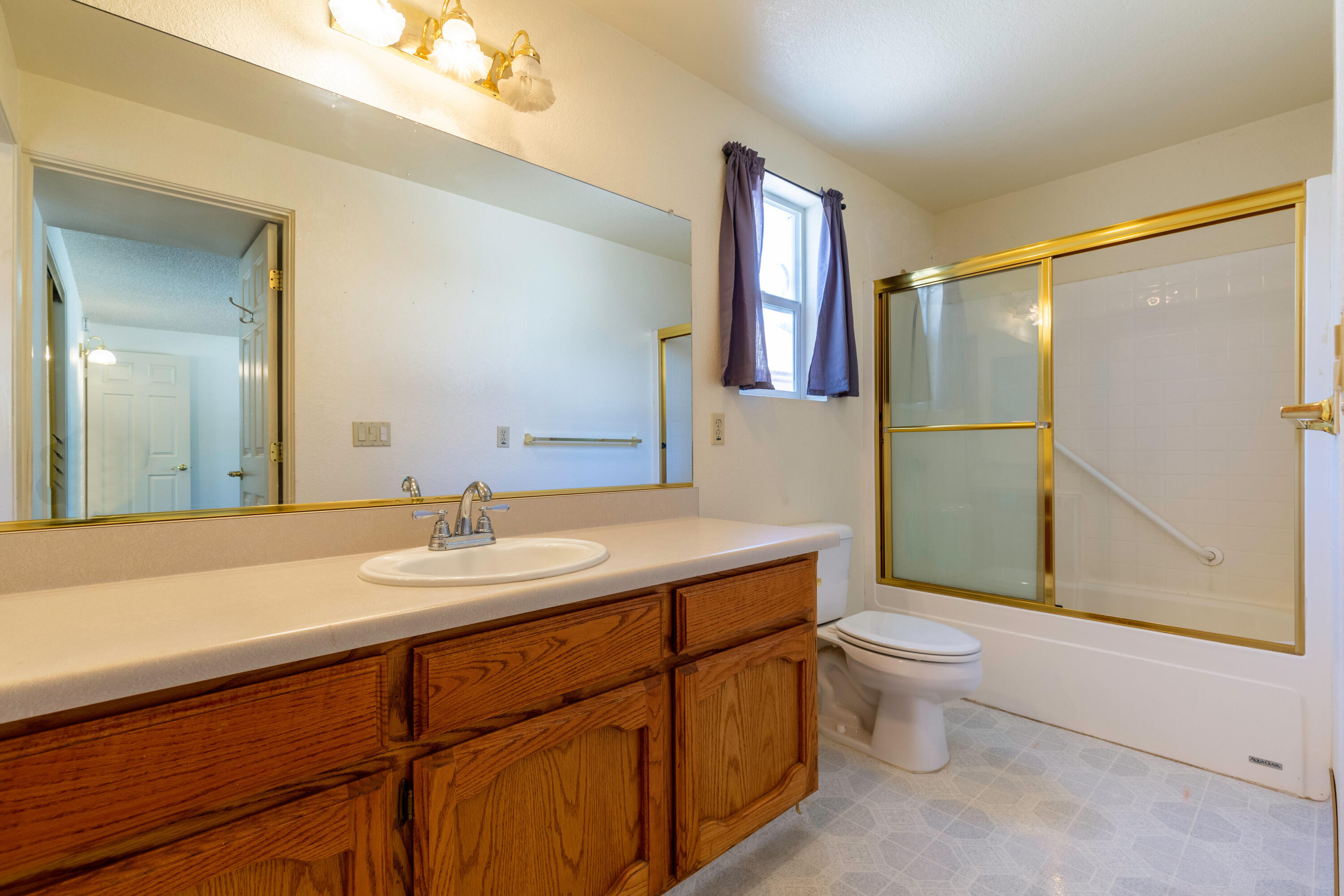 28205 Bear Valley Road Tehachapi, CA 93561 - Photo 14 of 20 14