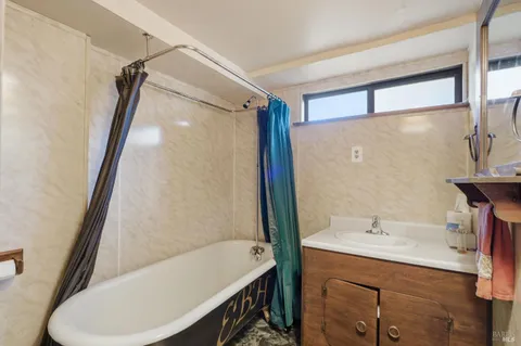 $799,000 | 1982 Coffee Lane, Sebastopol, CA 95472