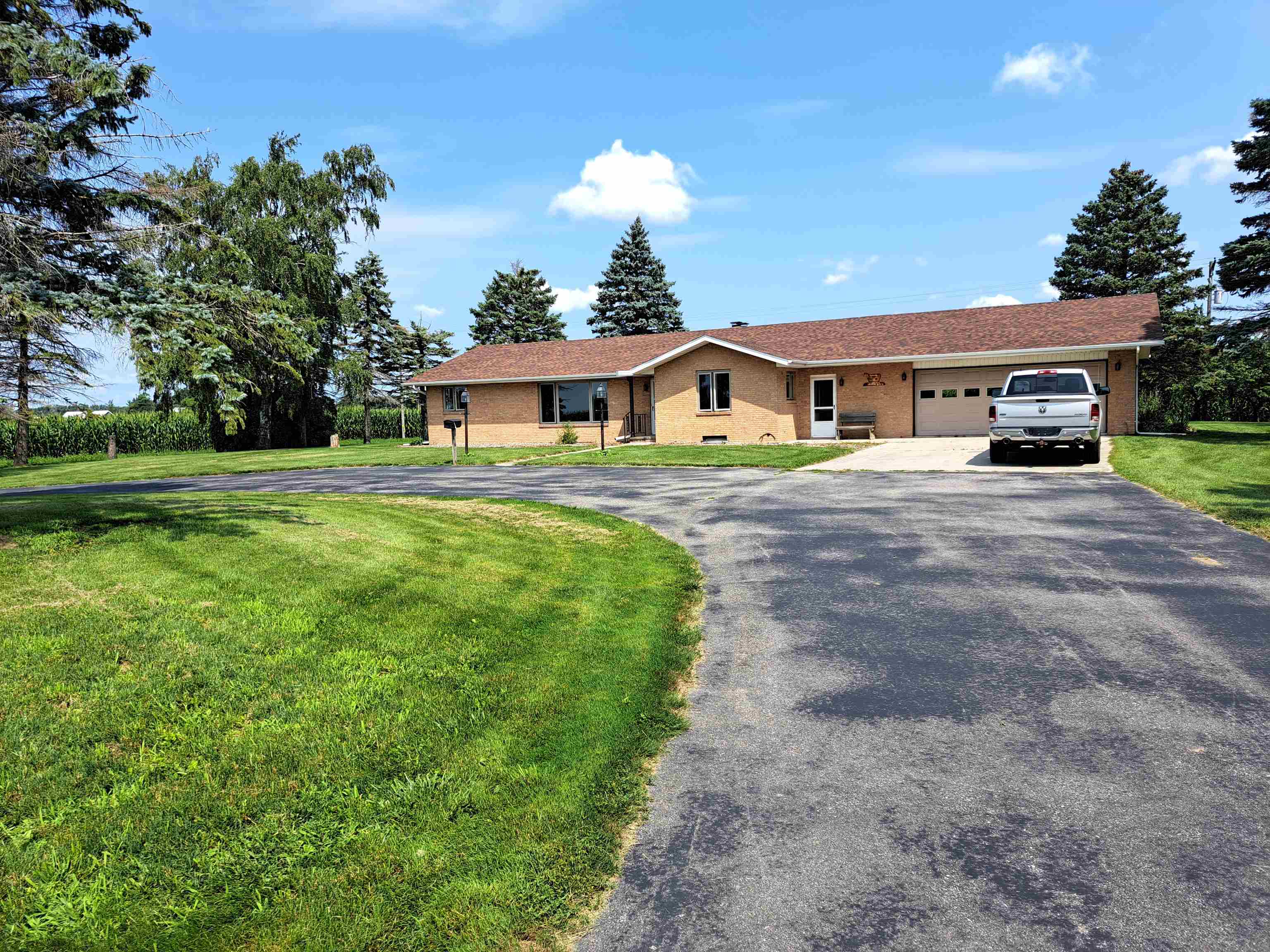 2095 Old Beaver Road Kawkawlin, MI 48631 - Photo 1 of 23