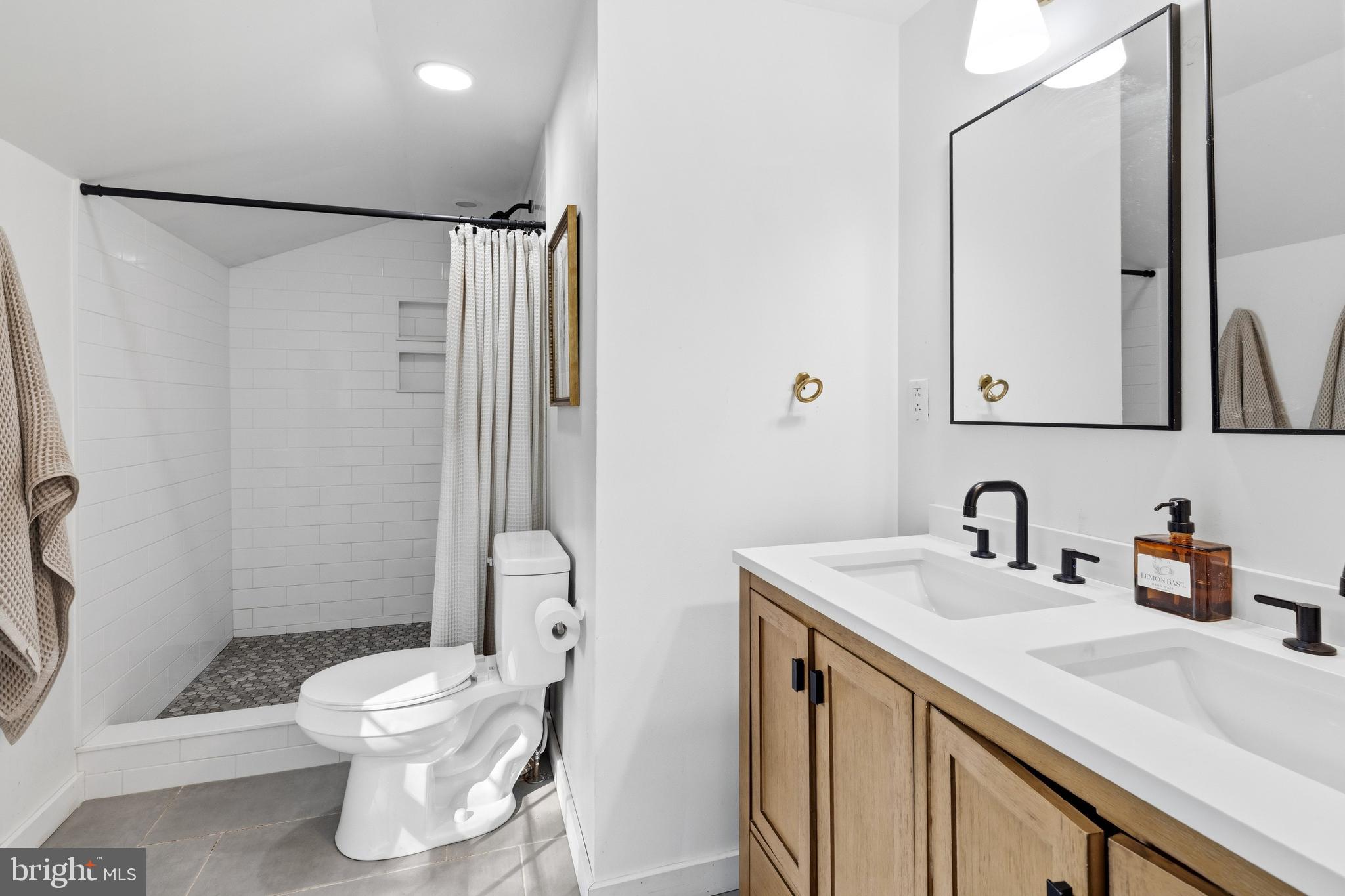 144 Greyhorse Road Willow Grove, PA 19090 - Photo 22 of 34 Primary Bathroom