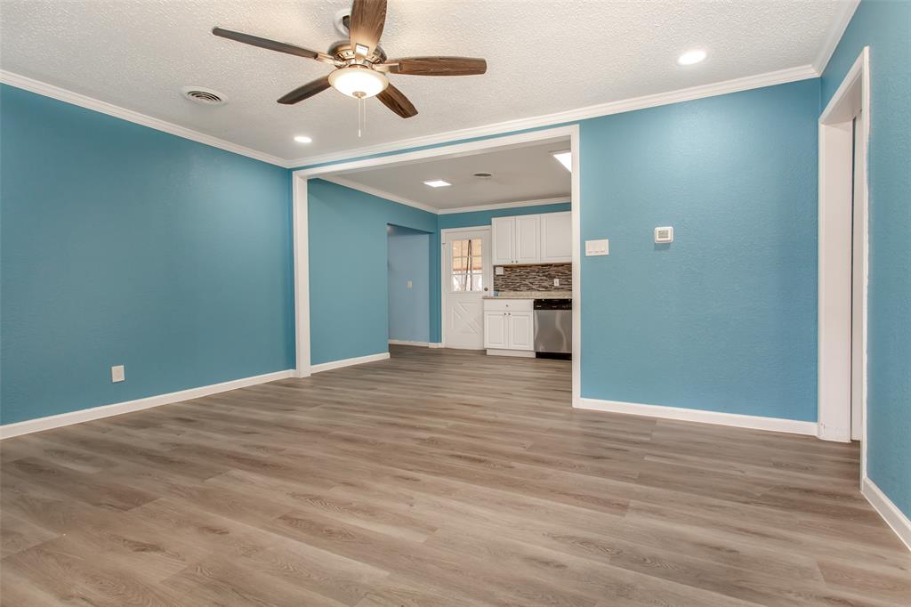 926 Powell Road Mesquite, TX 75149 - Photo 3 of 16