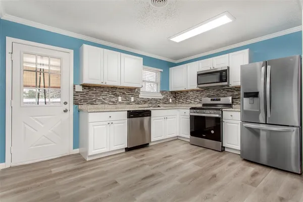 $1,800 | 926 Powell Road, Mesquite, TX 75149