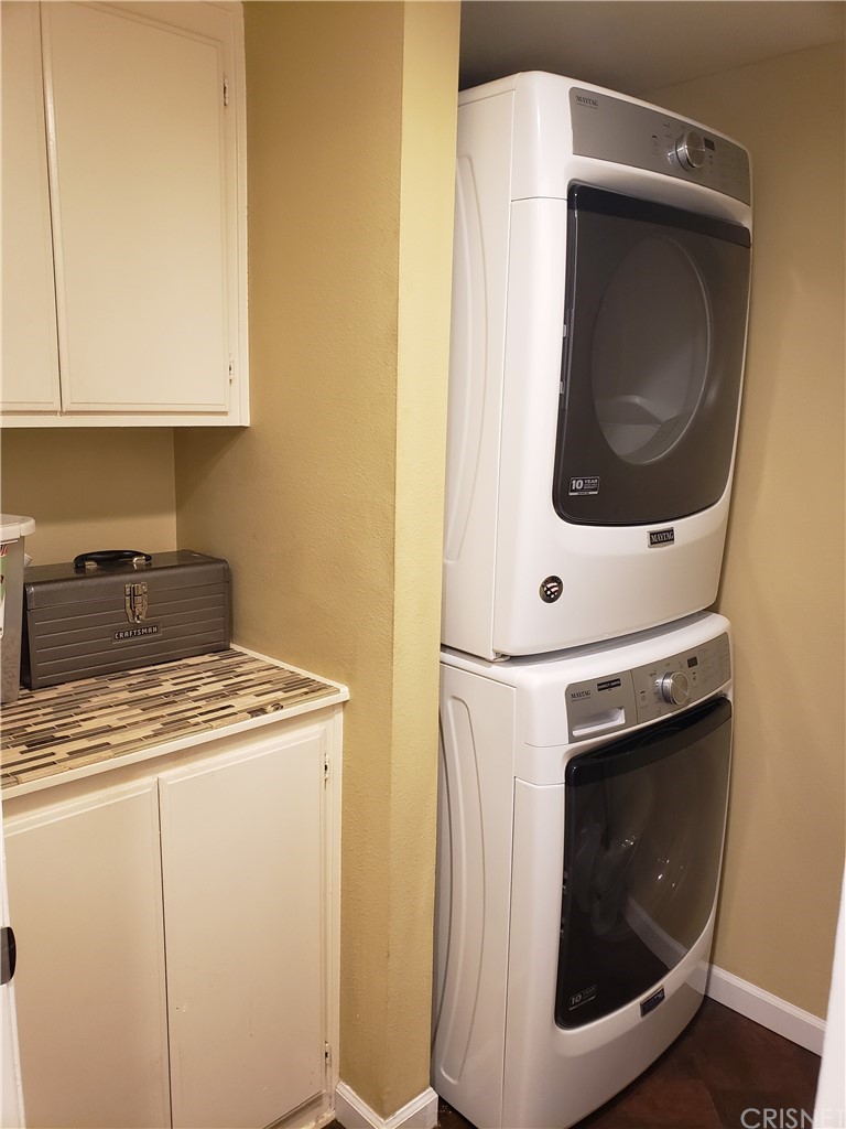 2304 Archwood Lane, Unit 100 Simi Valley, CA 93063 - Photo 12 of 20 Laundry room