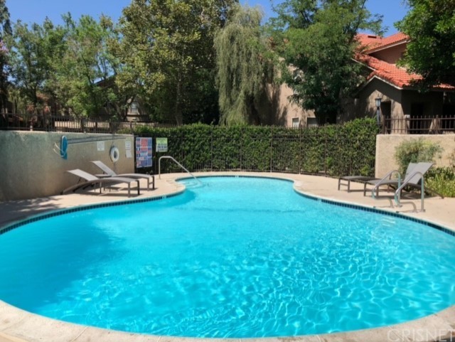 2304 Archwood Lane, Unit 100 Simi Valley, CA 93063 - Photo 18 of 20 Community pool