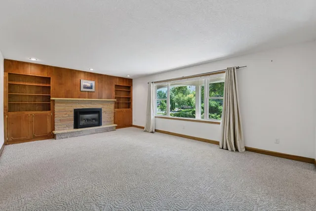 $434,900 | 428 St Peter Avenue East, Delano, MN 55328