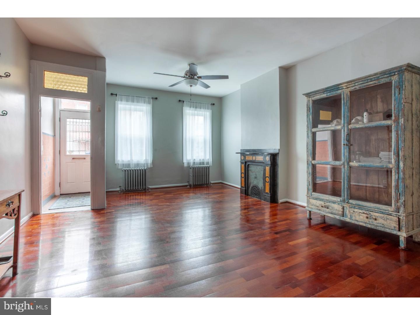706 Reed Street Philadelphia, PA 19147 - Photo 2 of 25 Gallery Image 2