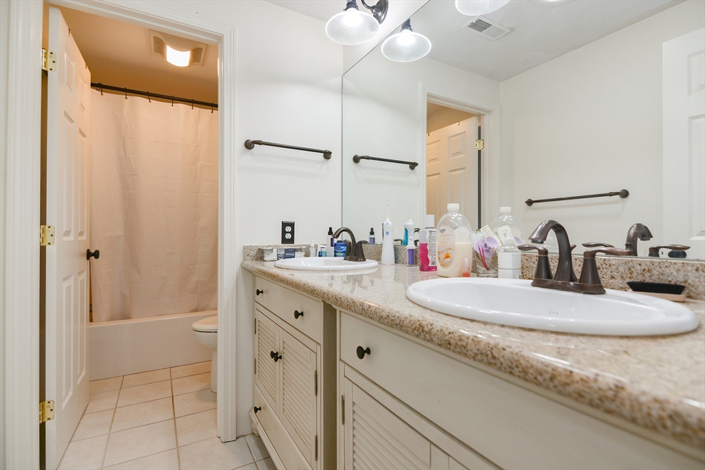 50 Sophia Drive Worcester, MA 01607 - Photo 8 of 32