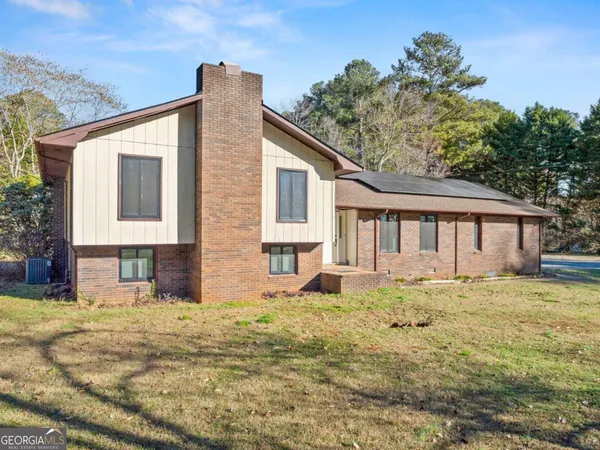 $349,400 | 588 Estatohe Circle, Toccoa, GA 30577