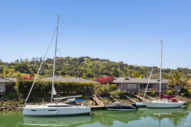 $2,350,000 | 118 St Thomas Way, Tiburon, CA 94920