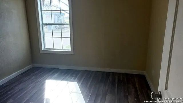 $1,500 | 100 Avenue H, Poteet, TX 78065