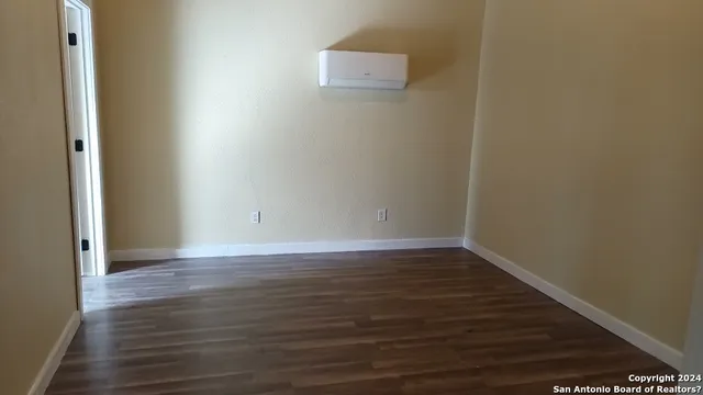 $1,500 | 100 Avenue H, Poteet, TX 78065