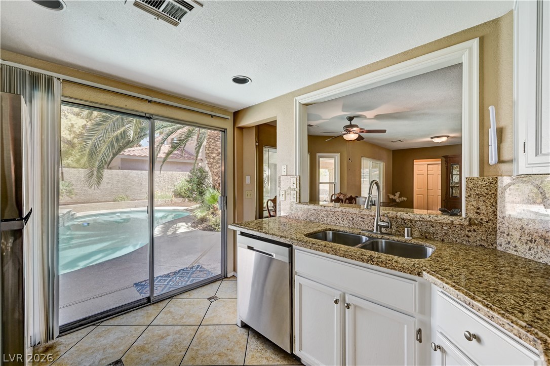 1484 Flintrock Road Henderson, NV 89014 - Photo 21 of 49