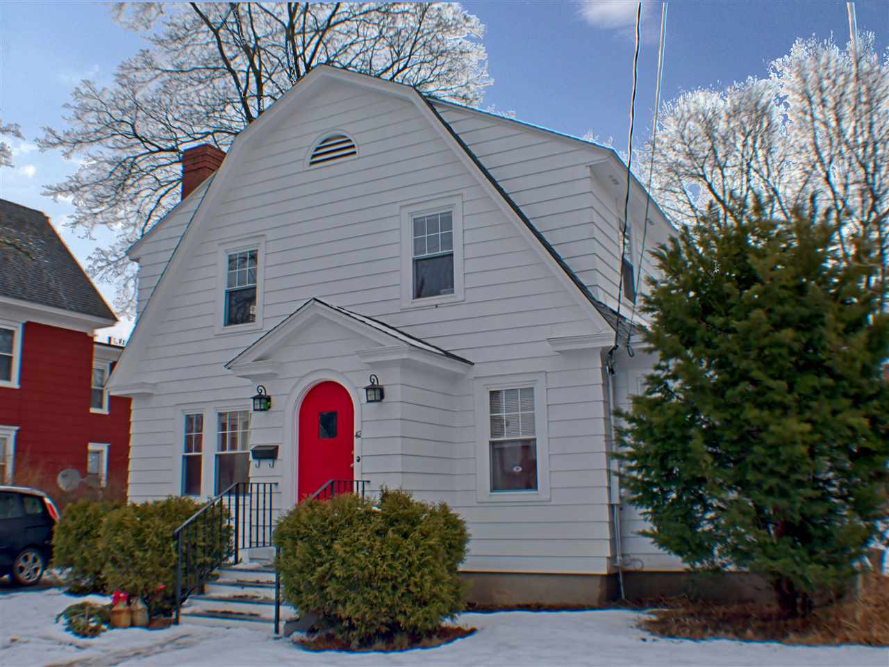 42 Chestnut Street Rochester, NH 03867 - Photo 1 of 22
