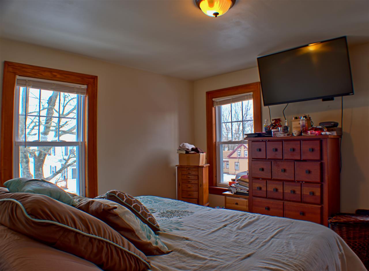 42 Chestnut Street Rochester, NH 03867 - Photo 14 of 22