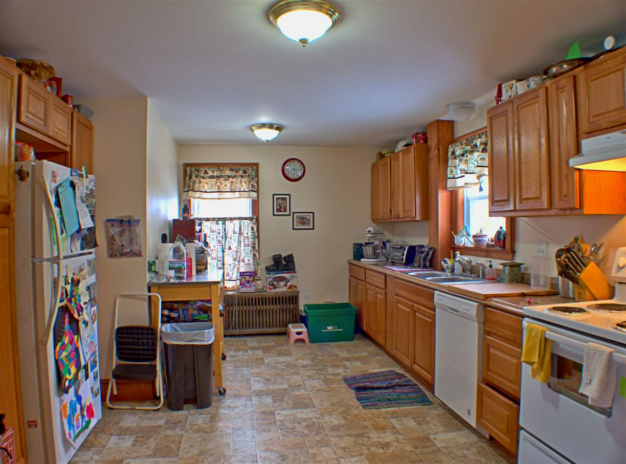 42 Chestnut Street Rochester, NH 03867 - Photo 6 of 22