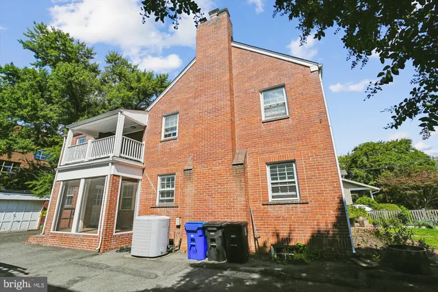 $1,475 | 904 North Ivy Street, Unit 3, Arlington, VA 22201