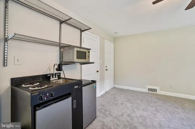 $1,475 | 904 North Ivy Street, Unit 3, Arlington, VA 22201