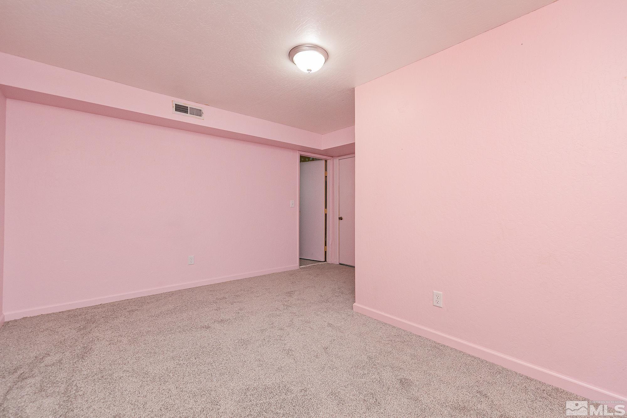 1090 Tudor Court Reno, NV 89503 - Photo 17 of 34 Photo 17