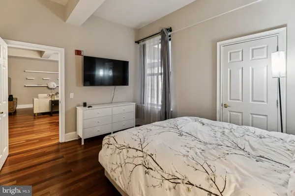 $215,000 | 1500 Chestnut Street, Unit 8I, Philadelphia, PA 19102