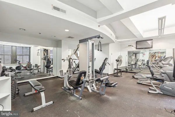 $215,000 | 1500 Chestnut Street, Unit 8I, Philadelphia, PA 19102