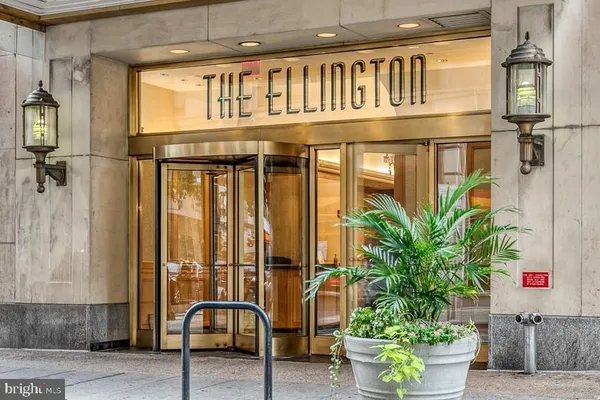 $215,000 | 1500 Chestnut Street, Unit 8I, Philadelphia, PA 19102