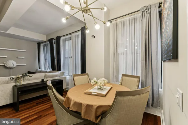 $215,000 | 1500 Chestnut Street, Unit 8I, Philadelphia, PA 19102