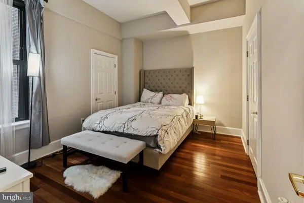 $215,000 | 1500 Chestnut Street, Unit 8I, Philadelphia, PA 19102