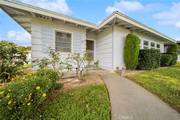 $2,900 | 3453 Sunnyside Drive, Riverside, CA 92506