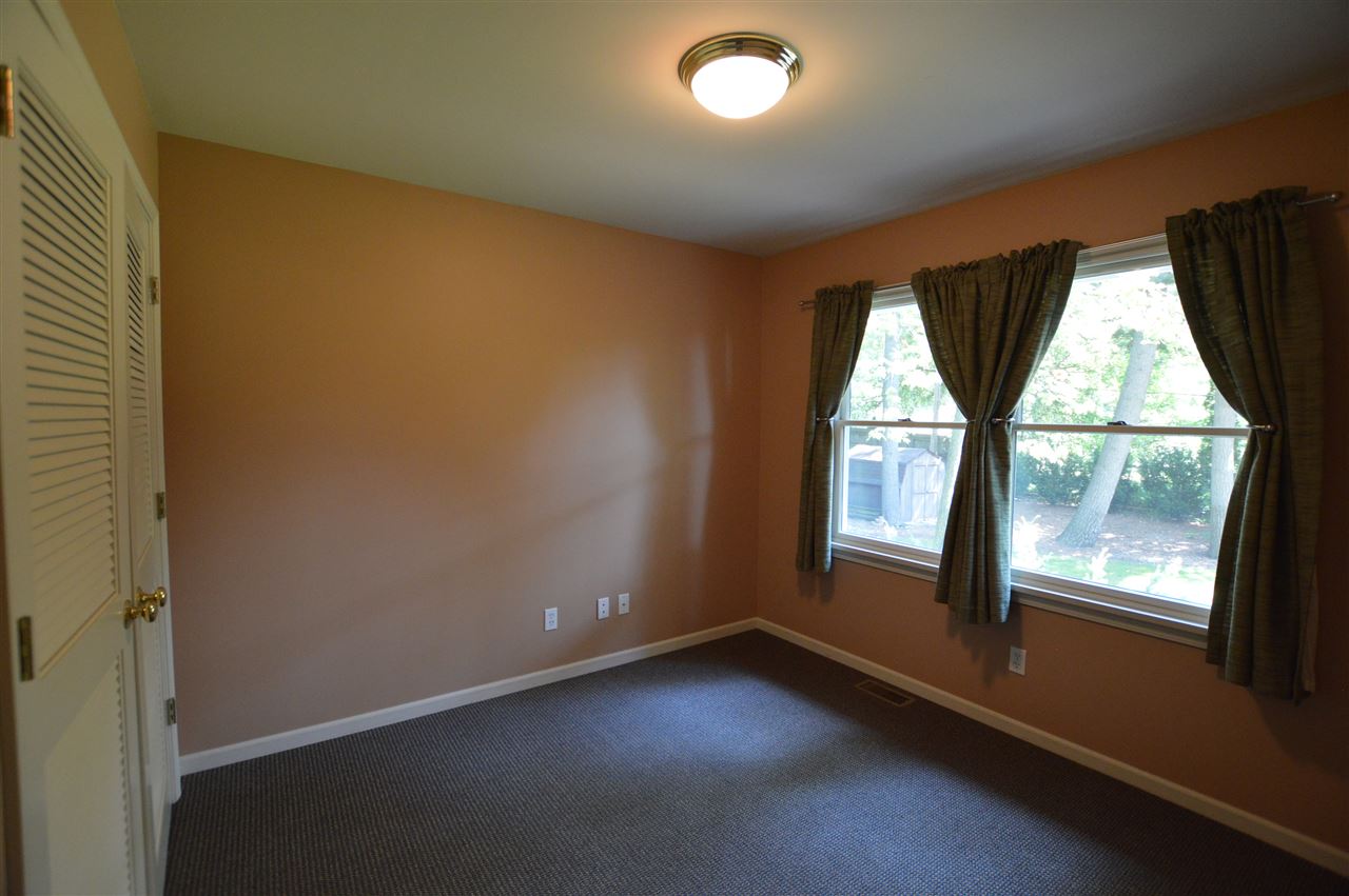 718 Bloomfield Road Traverse City, MI 49686 - Photo 54 of 82 1851260-53.JPG