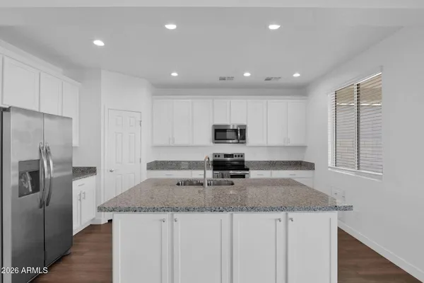 $470,000 | 5814 South Daisy Patch Place, Phoenix, AZ 85040