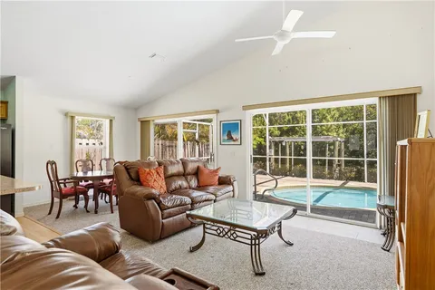 $545,000 | 212 14th Place, Vero Beach, FL 32960