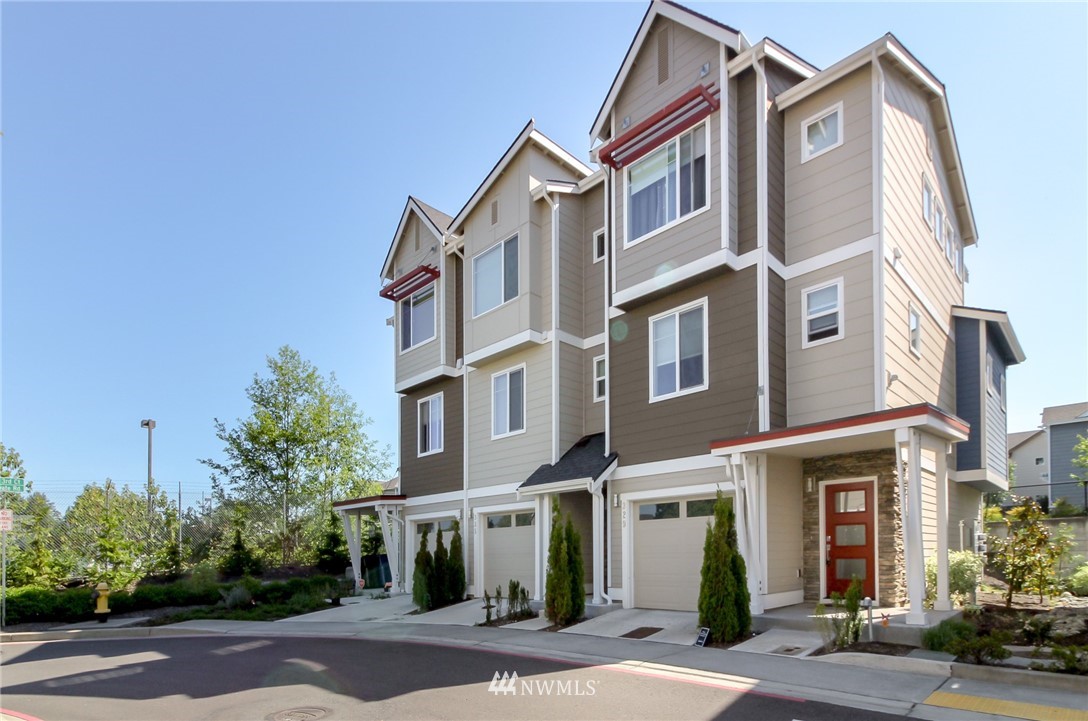 329 Anacortes Place Northeast Renton, WA 98059 - Photo 1 of 23 Gallery Image 1