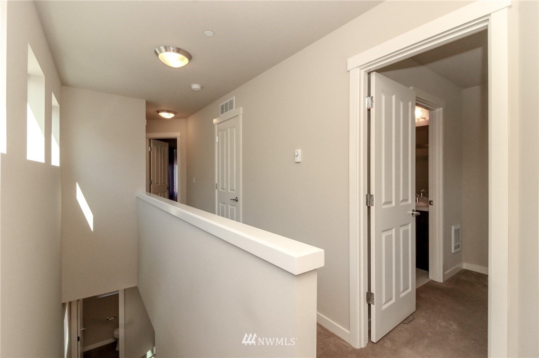 329 Anacortes Place Northeast Renton, WA 98059 - Photo 13 of 23 Gallery Image 13