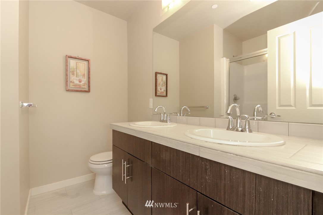 329 Anacortes Place Northeast Renton, WA 98059 - Photo 14 of 23 Gallery Image 14