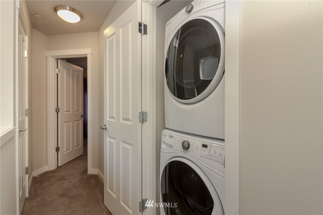 329 Anacortes Place Northeast Renton, WA 98059 - Photo 20 of 23 Gallery Image 20